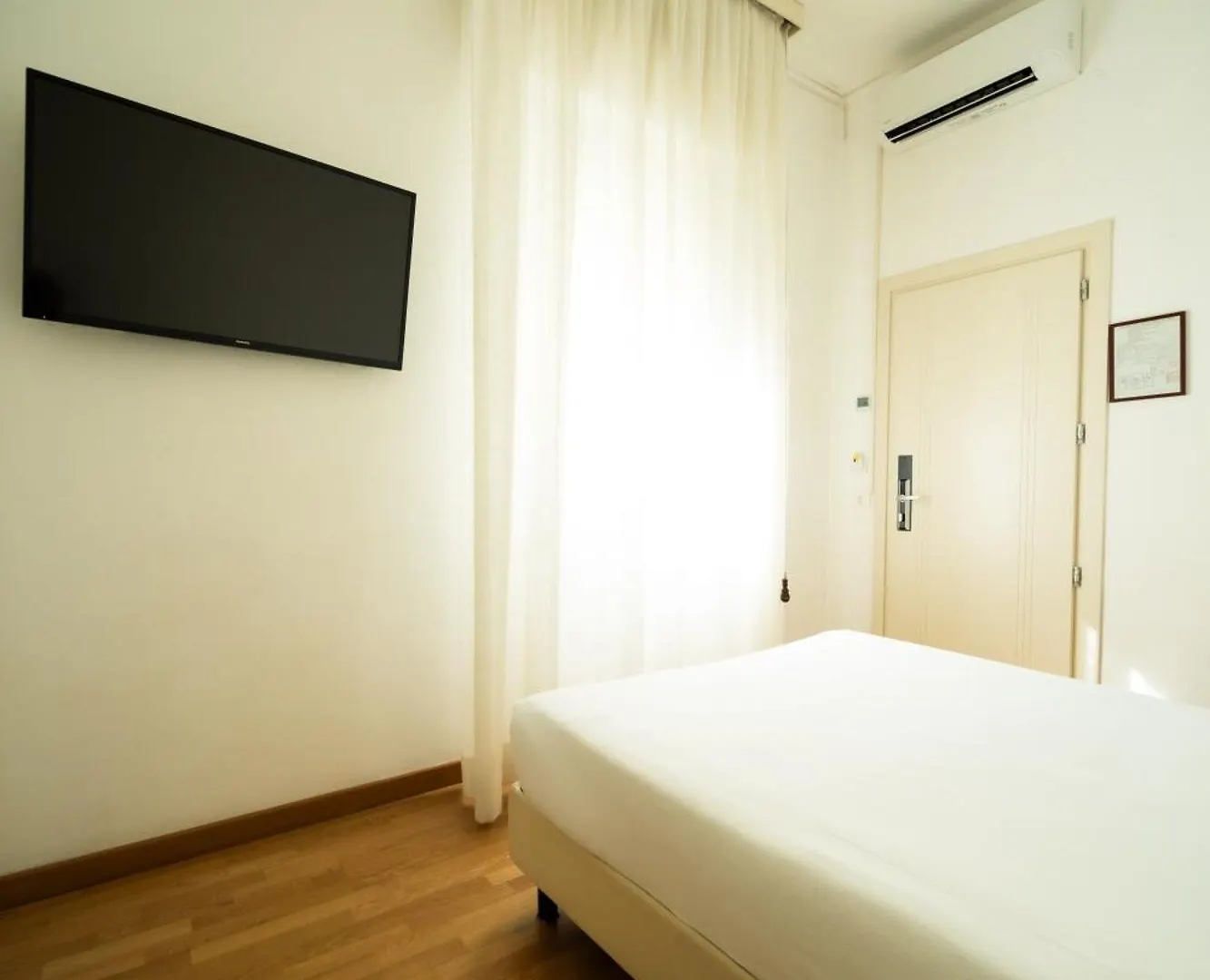 Hotel Rosabianca Rimini 4*,  Italy