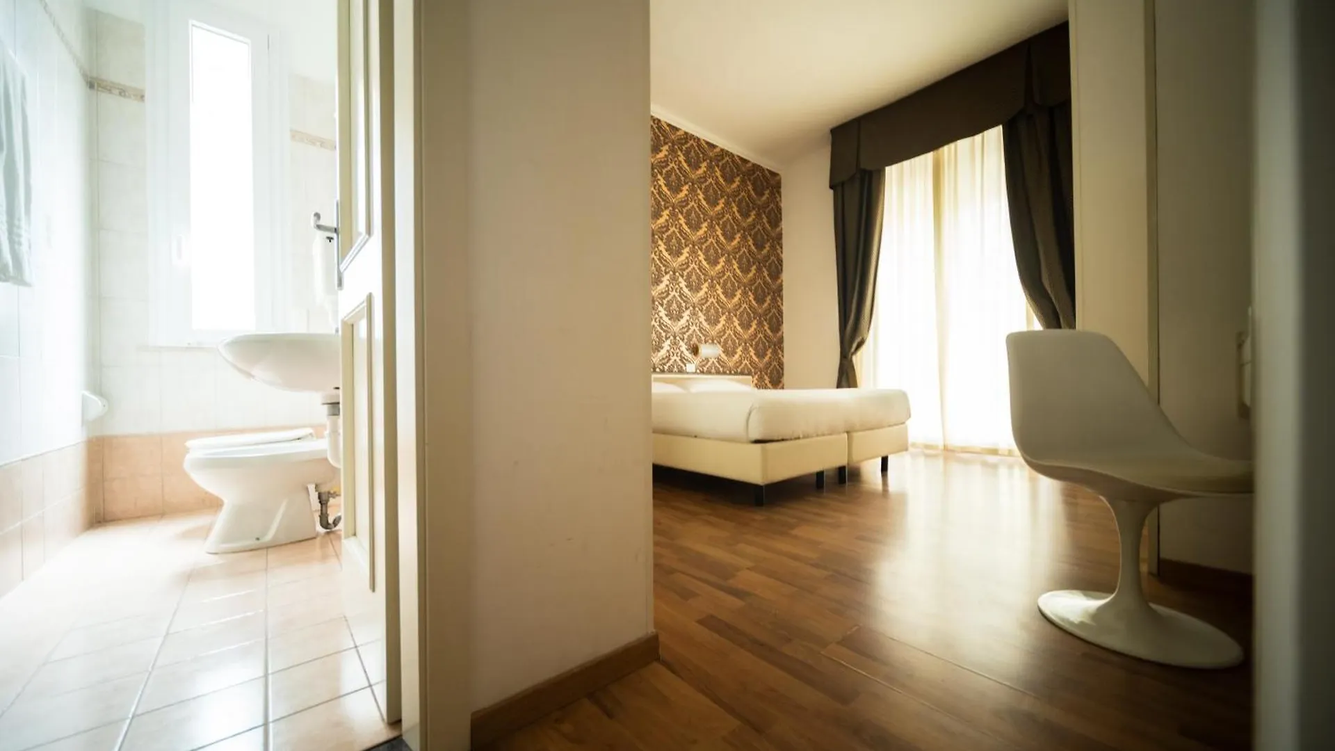 Hotel Rosabianca Rimini 4*,