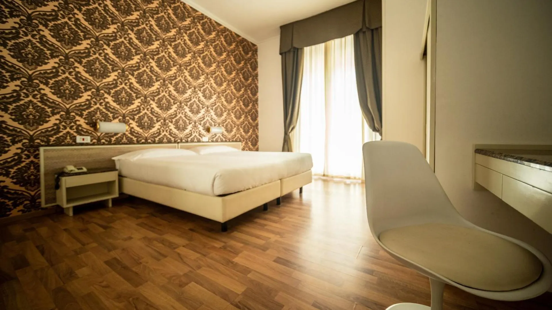 Hotel Rosabianca Rimini 4*,  Italy