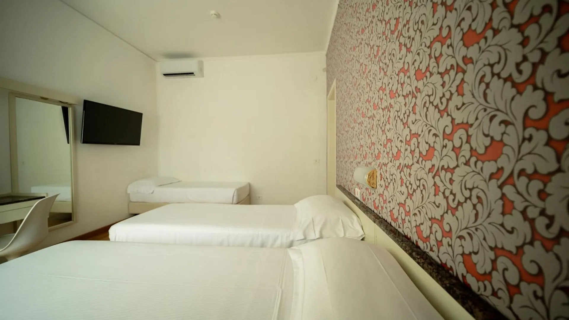 Hotel Rosabianca Rimini 4*,  Italy
